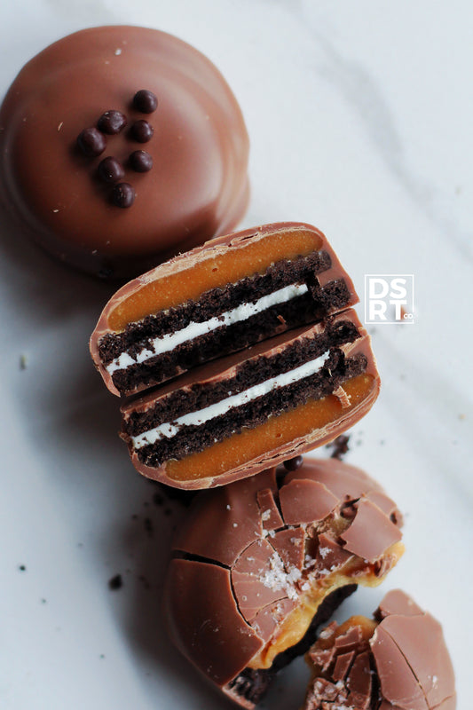 DIPPED CARAMEL OREOS